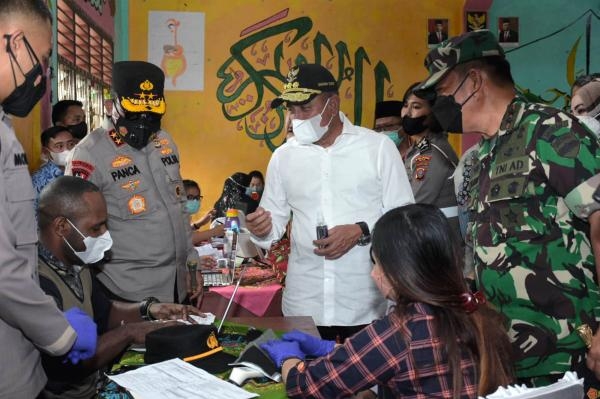 Kunjungi Nias bersama Pangdam dan Kapolda, Gubernur Edy Rahmayadi Dorong Kepala Daerah Percepat Vaksinasi Covid-19